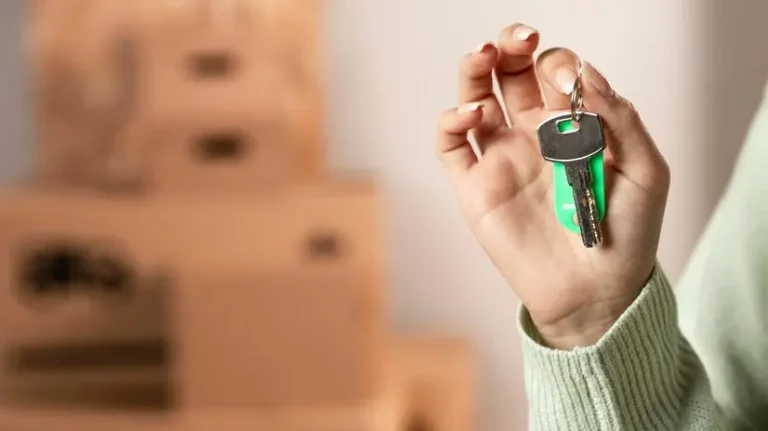 Practical Housewarming Gift Ideas for New Homeowners